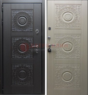 Темная стальная дверь с МДФ ДМ-161 для коттеджа в Звенигороде