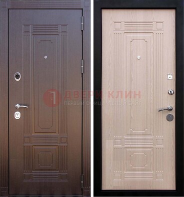 Коричневая входная дверь с МДФ ДМ-173 для кирпичного дома в Звенигороде