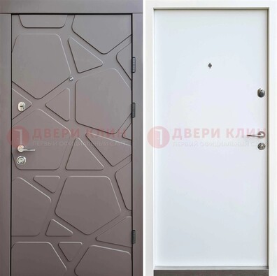 Серая входная дверь с филенчатой МДФ ДМ-216 в Звенигороде