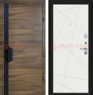 Стальная коричневая дверь МДФ c черной вставкой ДМ-267 в Звенигороде