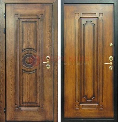 Коричневая металлическая дверь с массивом дуба с рисунком ДМД-10 в Звенигороде