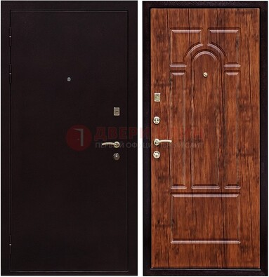 Темная железная дверь с порошковым покрытием ДП-194 в Яхроме