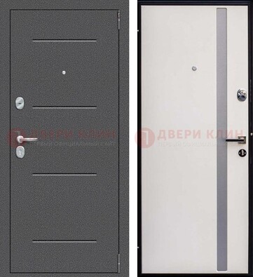 Железная дверь с порошковым напылением и белой МДФ ДП-212 в Звенигороде