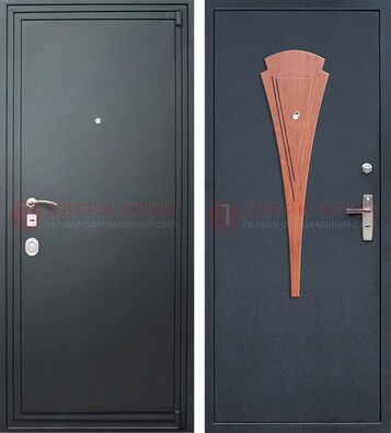 Черная железная дверь с порошковым покрытием и накладкой МДФ внутри ДП-245 в Звенигороде