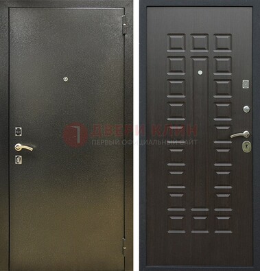 Темно-серая железная дверь с порошковым покрытием и МДФ Венге ДП-287 в Звенигороде
