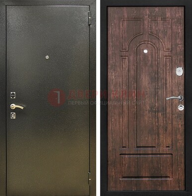 Темно-серая металлическая дверь с порошковым покрытием и МДФ коричневая ДП-292 в Звенигороде
