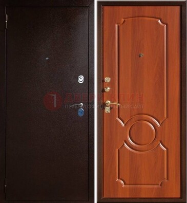 Темная железная дверь с порошковым напылением ДП-46 в Звенигороде