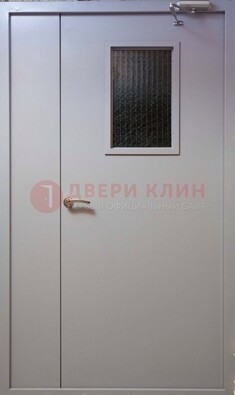Белая железная подъездная дверь ДПД-4 в Звенигороде