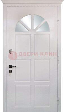 Светлая железная дверь со стеклом ДС-29 в Звенигороде