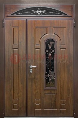 Большая металлическая дверь со стеклом и ковкой ДСК-145 в Звенигороде