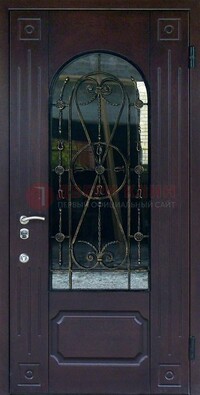Стальная дверь со стеклом и ковкой ДСК-80 в загородный дом в Звенигороде