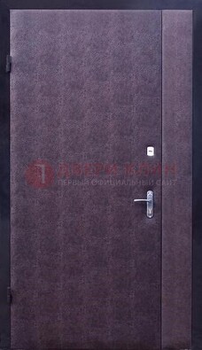 Бордовая металлическая тамбурная дверь ДТМ-3 в Звенигороде