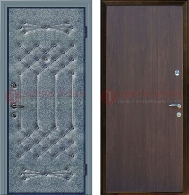 Серая металлическая дверь с винилискожей ДВ-35 в Звенигороде