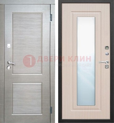 Светлая металлическая филенчатая дверь и МДФ Белый дуб с зеркалом ДЗ-104 в Звенигороде
