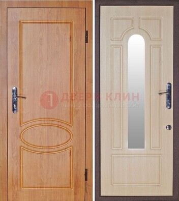 Светлая железная дверь с зеркалом ДЗ-24 в Звенигороде