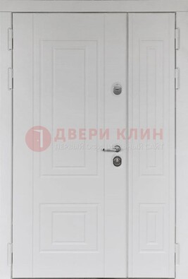 Классическая полуторная входная дверь для дома ПЛ-3 в Звенигороде
